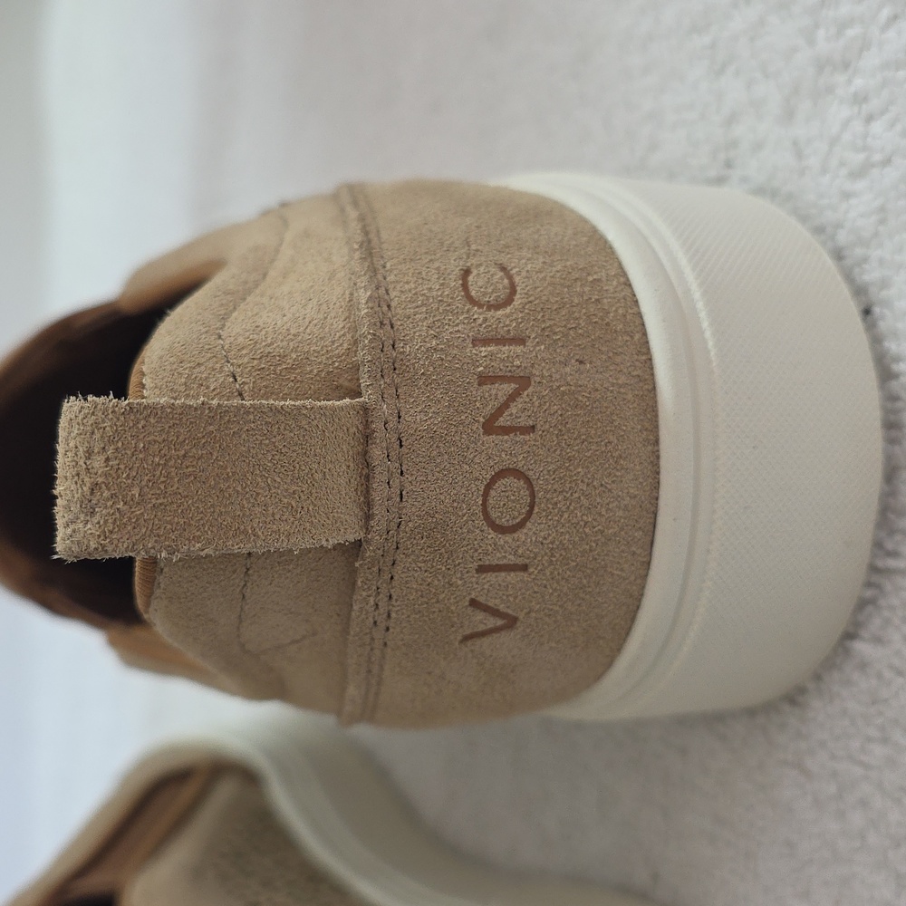 Vionic Kimmie Perforated Wheat Slip On Sneaker Womens Size 9 Nwob - Picture 10 of 16